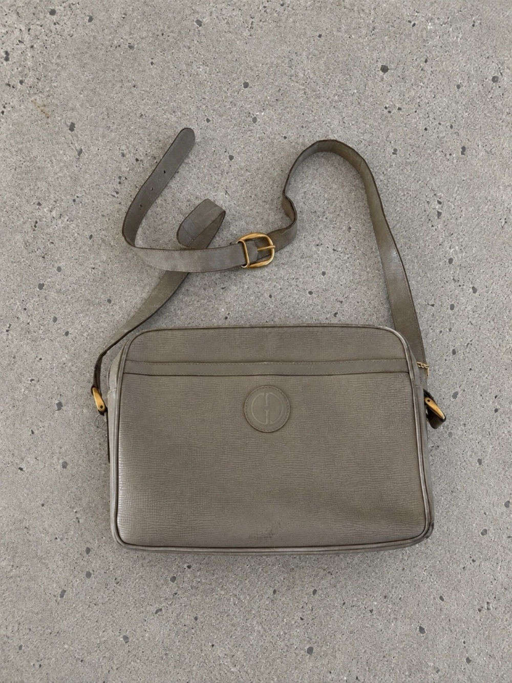 Gucci Shoulder Bag - Crossbody *VINTAGE* Authentic USED* ❤️
